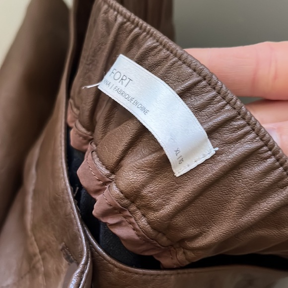 Oak + Fort Vegan Leather Pants - Picture 3 of 7